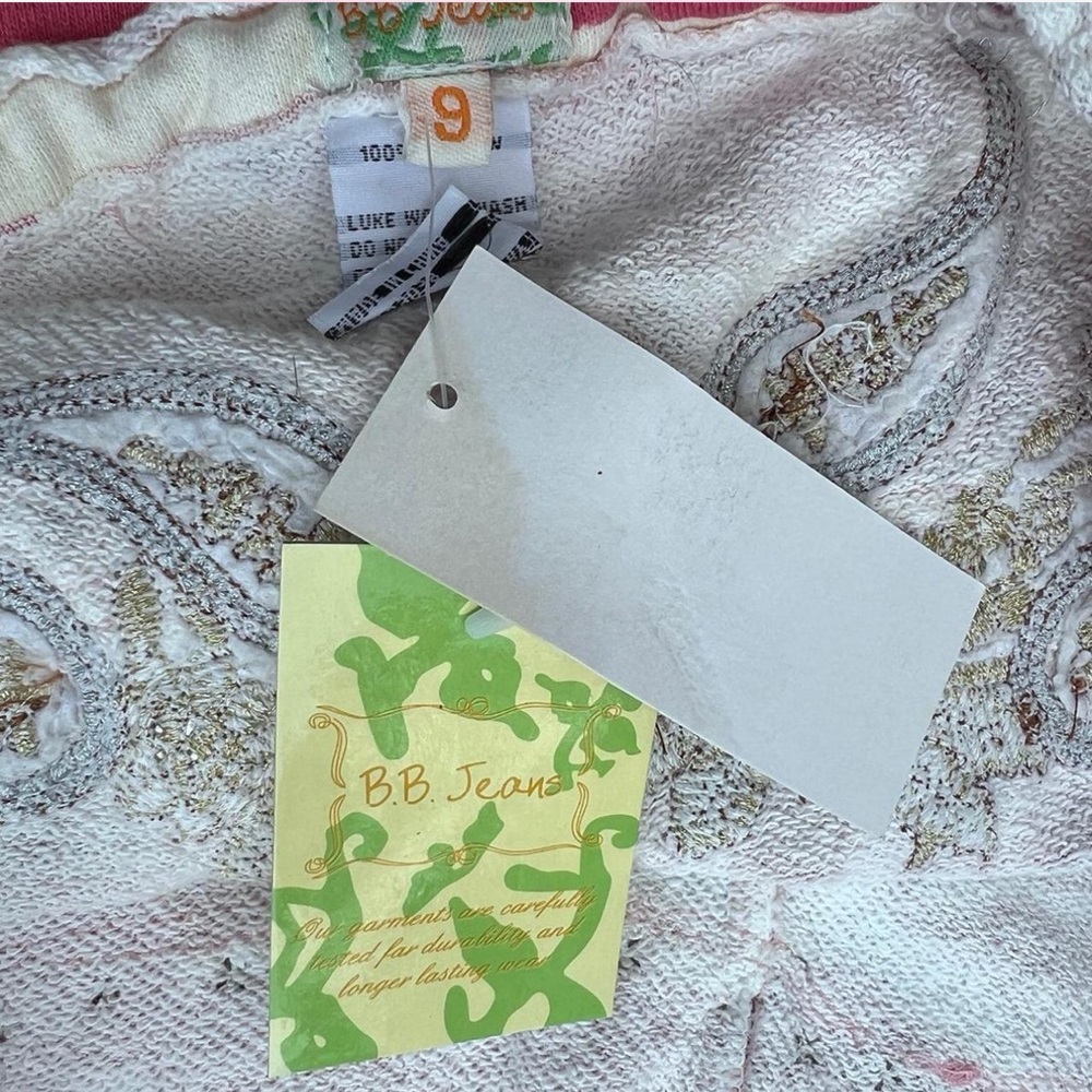 Stylish Pink Camouflage Capris - Picture 5 of 5